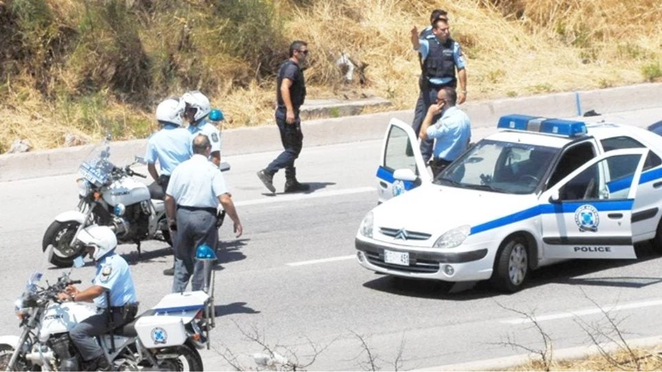 Καταδίωξη-θρίλερ στην Καβάλα: Τζιπ με παράνομους μετανάστες πήρε φωτιά έπειτα από καταδίωξη – 13 τραυματίες